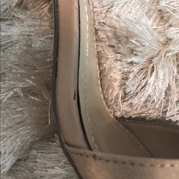 Tan Ankle Strap Pointed Toe 4” Heel 6.5 - Picture 7 of 8